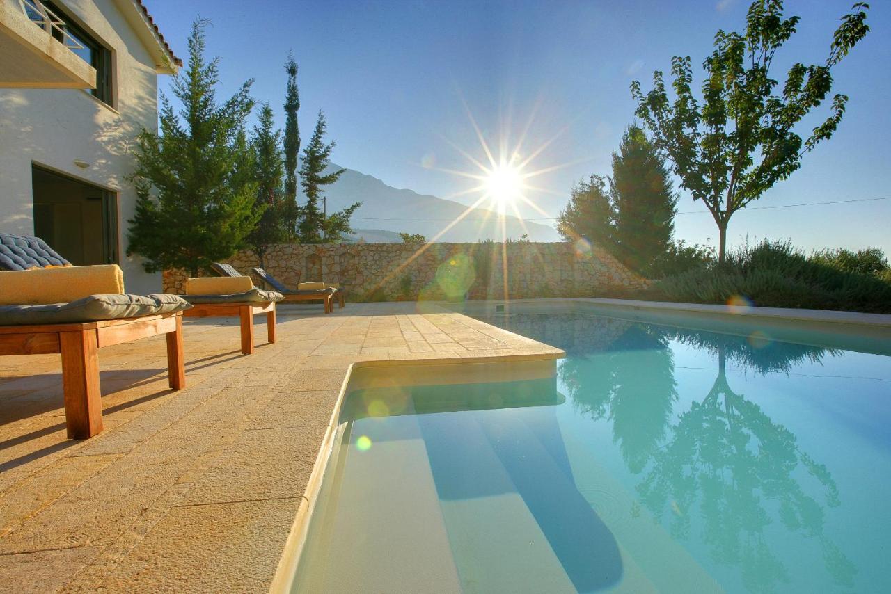 Ideales Resort Mousata Esterno foto
